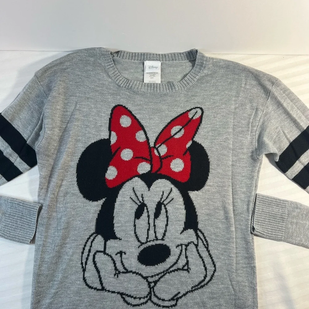 Women’s‎ Disney Minnie Mouse Sweater Size Small